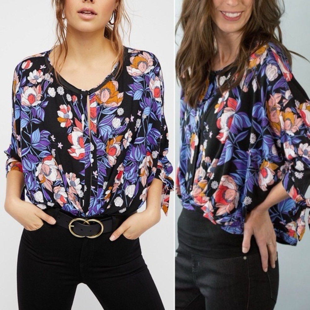 FREE PEOPLE KEEPIN ON CROPPED FLORAL TUNIC
